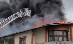 Sultanbeyli’de çatıda alevler yükseldi