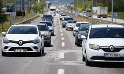 43 ilin geçiş noktasında trafik yoğunluğu arttı