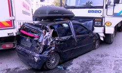 Park halindeyken sürüklenen kamyon 8 araca çarptı