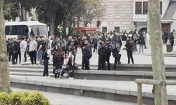 Beşiktaş İskelesi'nin önünde bıçaklı kavga