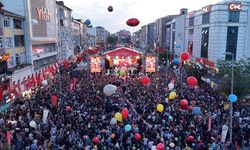 Zeyd için gökyüzüne binlerce balon bırakıldı