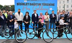 Bahçelievler'de 100 çocuğa bisiklet dağıtım töreni