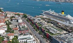 Beyoğlu 19 Mayıs’ta kırmızı beyaza büründü