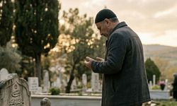 Dua bile okuyamadı: Mezarlıkta sahte hoca yakalandı