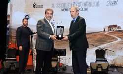 Necip Tosun’a Esenler’de Onur Ödülü