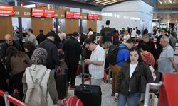 İstanbul'daki havalimanlarında Kurban Bayramı yoğunluğu
