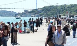 Kurban Bayramı'nın son gününde sıcak havayı fırsat bilenler sahillere akın etti