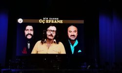 AKM’de Devlerin Buluşması: “Bir Sahne Üç Efsane” İzleyiciyi Büyüledi