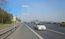 Boğaz’da sis alarmı: Gemi trafiği durduruldu, hatlar iptal edildi