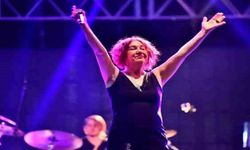 Nazan Öncel’den Sezen Aksu’ya gönderme
