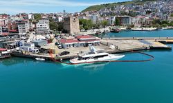 Dev lüks yat su aldı: Yarıya kadar battı