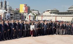 Taksim Meydanı’nda 19 Mayıs töreni düzenlendi