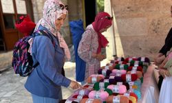 Tarihi Yedikule Hisarı'nda 600 örgü tutkunu bir araya geldi
