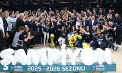 Fenerbahçe Beko şampiyonluk kupasını aldı