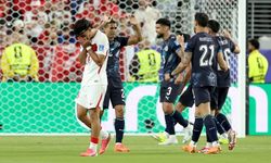 Milli futbolcular gözyaşlarını tutamadı