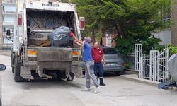 Kötü koku gerçeği ortaya çıkardı: Evden 1 ton çöp çıkarıldı