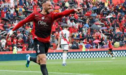 Vedat Muriqi bu akşam İstanbul'a geliyor