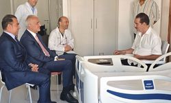 Bakan Ersoy'dan İbrahim Tatlıses'e ziyaret