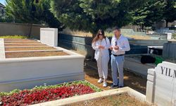 Kadir İnanır’ın kabri çiçeklerle donatıldı