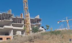 Pendik'te inşaatın 4'üncü katından düşen işçi ağır yaralandı