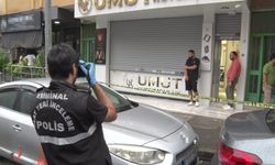Maltepe'de silahlı kuyumcu soygunu: Şüpheliler altınlarla kaçtı