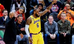 LeBron James, NBA'de 4. farklı takımda forma giyecek