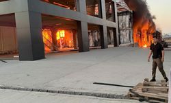 Ulusal market zincirinin deposunda dev yangın