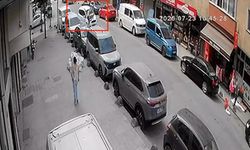 Sultangazi'de kuryeye araç çarptı: O anlar kamerada