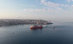 İstanbul Boğazı’nda 215 metrelik dev geçiş