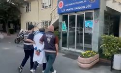 Kağıthane’de Türk bayrağını sökerek yere atan şüpheli yakalandı