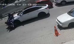 Motosiklet ile otomobilin kafa kafaya çarpıştı