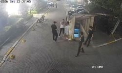 15 yaşındaki çocuğa sitenin bahçesinde saldırı! O anlar güvenlik kamerasında
