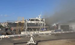 Pendik Marina’da bakımdaki teknede çıkan yangın söndürüldü