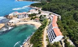 Riva’da talan edilen, bir dönem Milli Takım’ın da kamp yaptığı 186 odalı otel yıkılıyor
