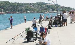 İstanbullular sıcak havada sahillere akın etti