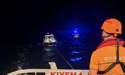 Çanakkale'de sürüklenen tekne kurtarıldı
