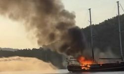 Göcek'te faciadan dönüldü! Yanan tekne battı
