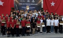 Vali Gül, '2026 LGS Türkiye Birincileri Ödül Töreni'ne katıldı