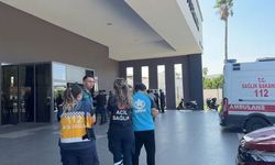 Mersin'in Taşucu Limanı'nda ekipler hazırlık yapıyor
