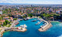 Antalya'da her 4 turistten 1'i Rus