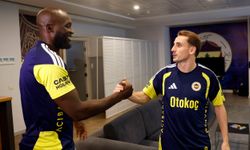 Fenerbahçe'nin yeni transferi Lukaku tesisleri gezdi