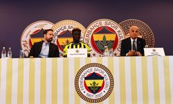 Fenerbahçe, Kojo Peprah Oppong için imza töreni düzenledi