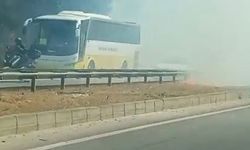 Anız yangını, trafikte aksamaya neden oldu