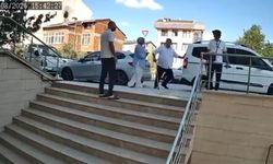 Beylikdüzü’nde mobilya imalatçısını silahla tehdit edip 4 milyon istediler
