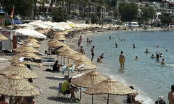 Hava sıcaklığı 40 dereceyi aştı, sahiller doldu