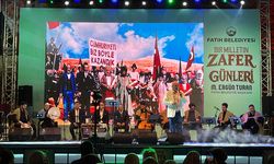 Fatih’te Mevlid Kandili programına yoğun ilgi