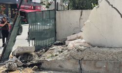 Arnavutköy’de servis minibüsü binanın bahçesine girdi: “Birinin ölmesi mi lazım?”