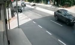 Yayaya çarpmamak için direksiyonu kırdı, kaza kaçınılmaz oldu