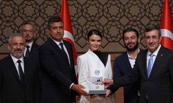 ‘Uzak Şehir’e büyük ödül: Yılın dizisi seçildi