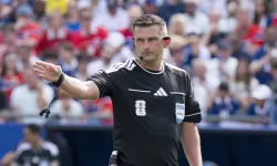 Türkiye - İtalya maçında Michael Oliver düdük çalacak